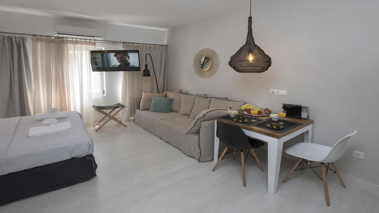 Ermou Stylish Suites By Ghh 雅典 外观 照片